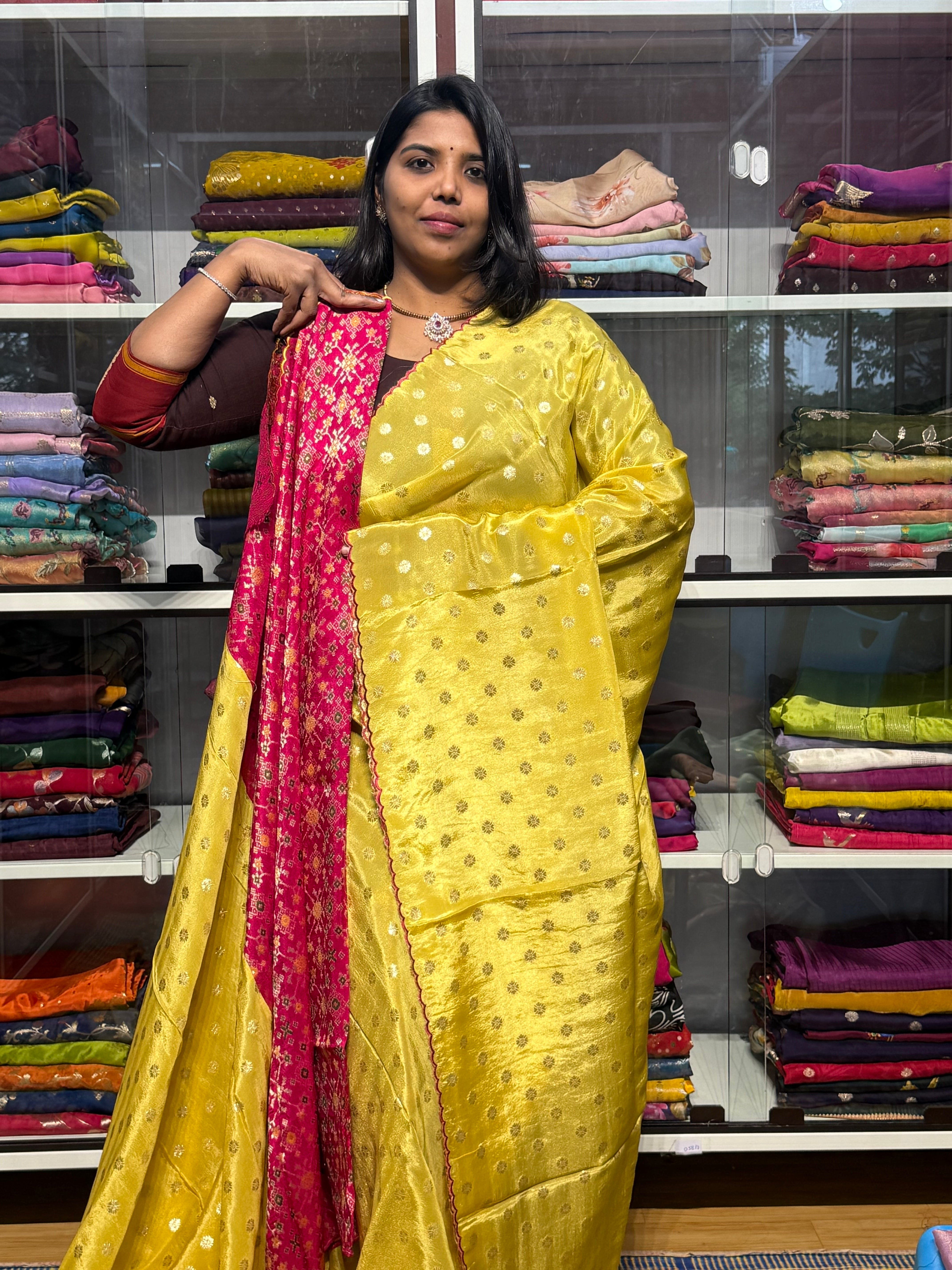 PURE TISSUE SILK WITH SCALLOP BORDER AND IKKAT PATOLA BLOUSE : YELLOW