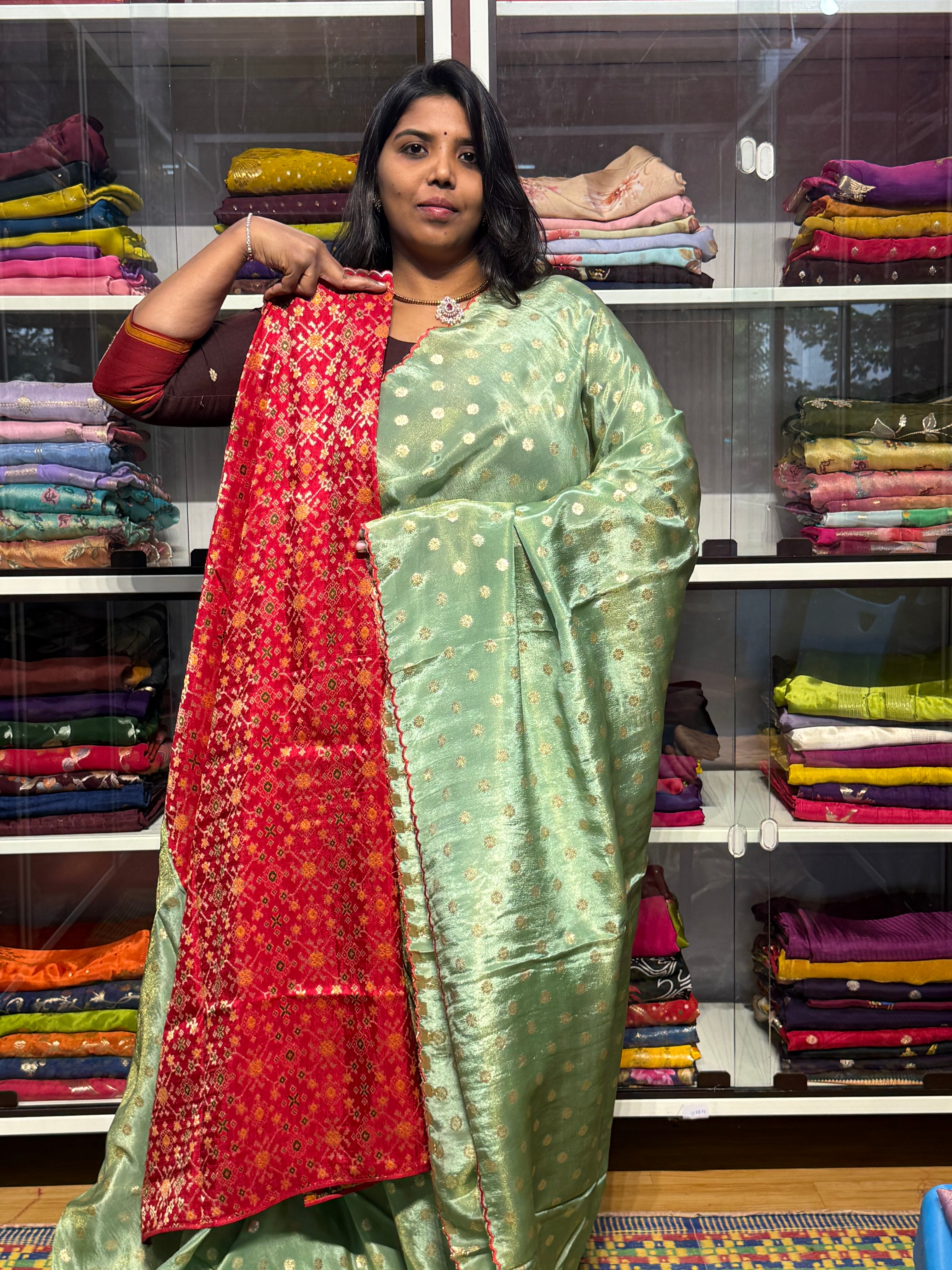 PURE TISSUE SILK WITH SCALLOP BORDER AND IKKAT PATOLA BLOUSE :SEA GREEN