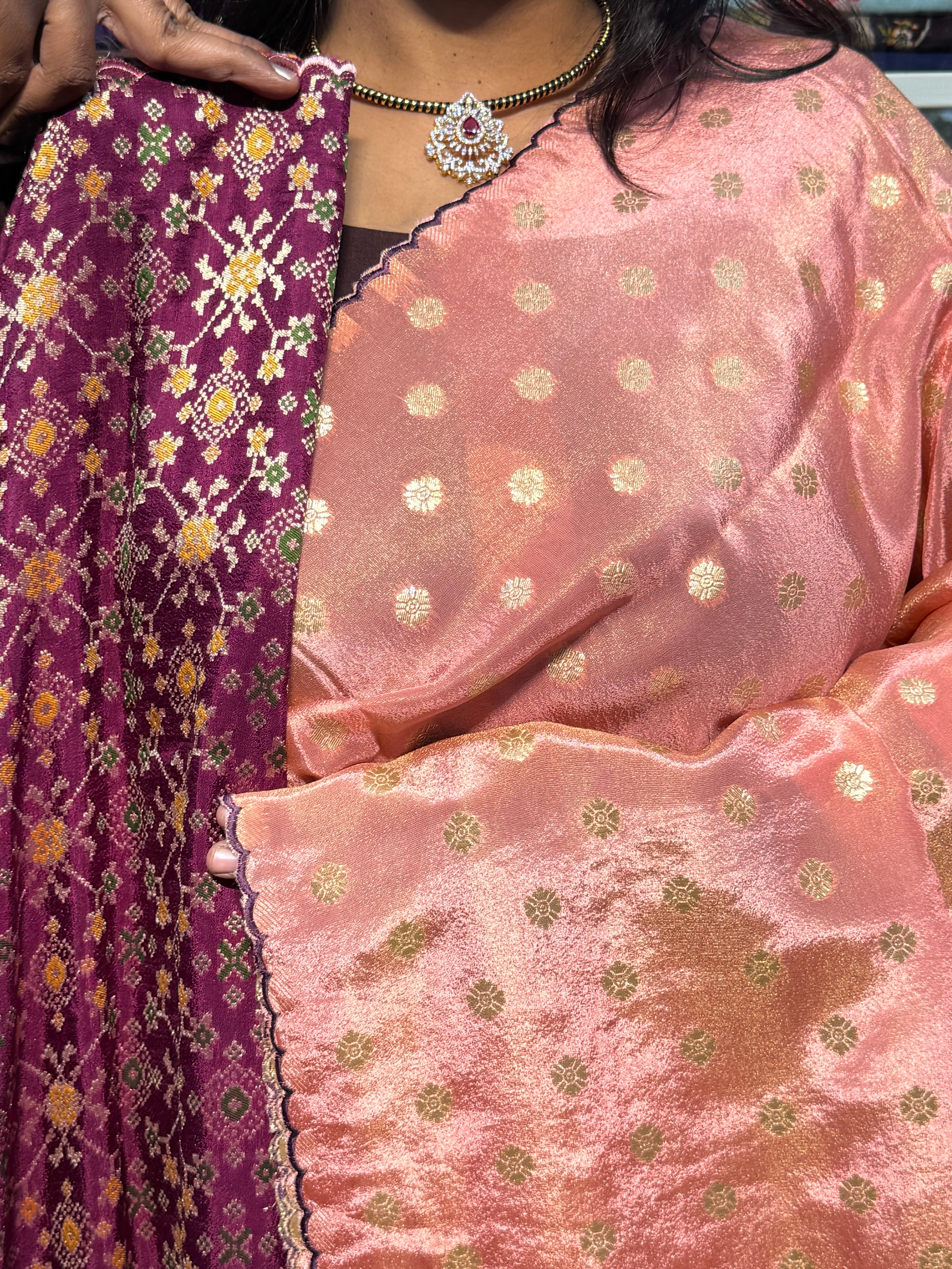 PURE TISSUE SILK WITH SCALLOP BORDER AND IKKAT PATOLA BLOUSE : BABY PINK