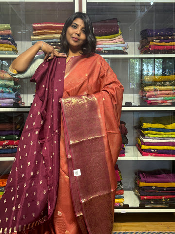 VINTAGE CHECKS WITH BIG BORDER: KANAKAMBRAM