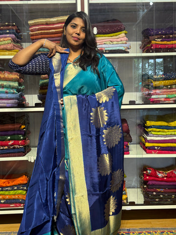 PURE HO SILK SAREE WITH DUAL SHADE AND KHADDI BORDER: BLUE AND NAVY