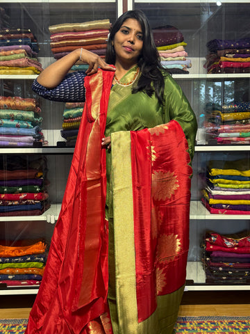 PURE HO SILK SAREE WITH DUAL SHADE AND KHADDI BORDER:GREEN AND RED