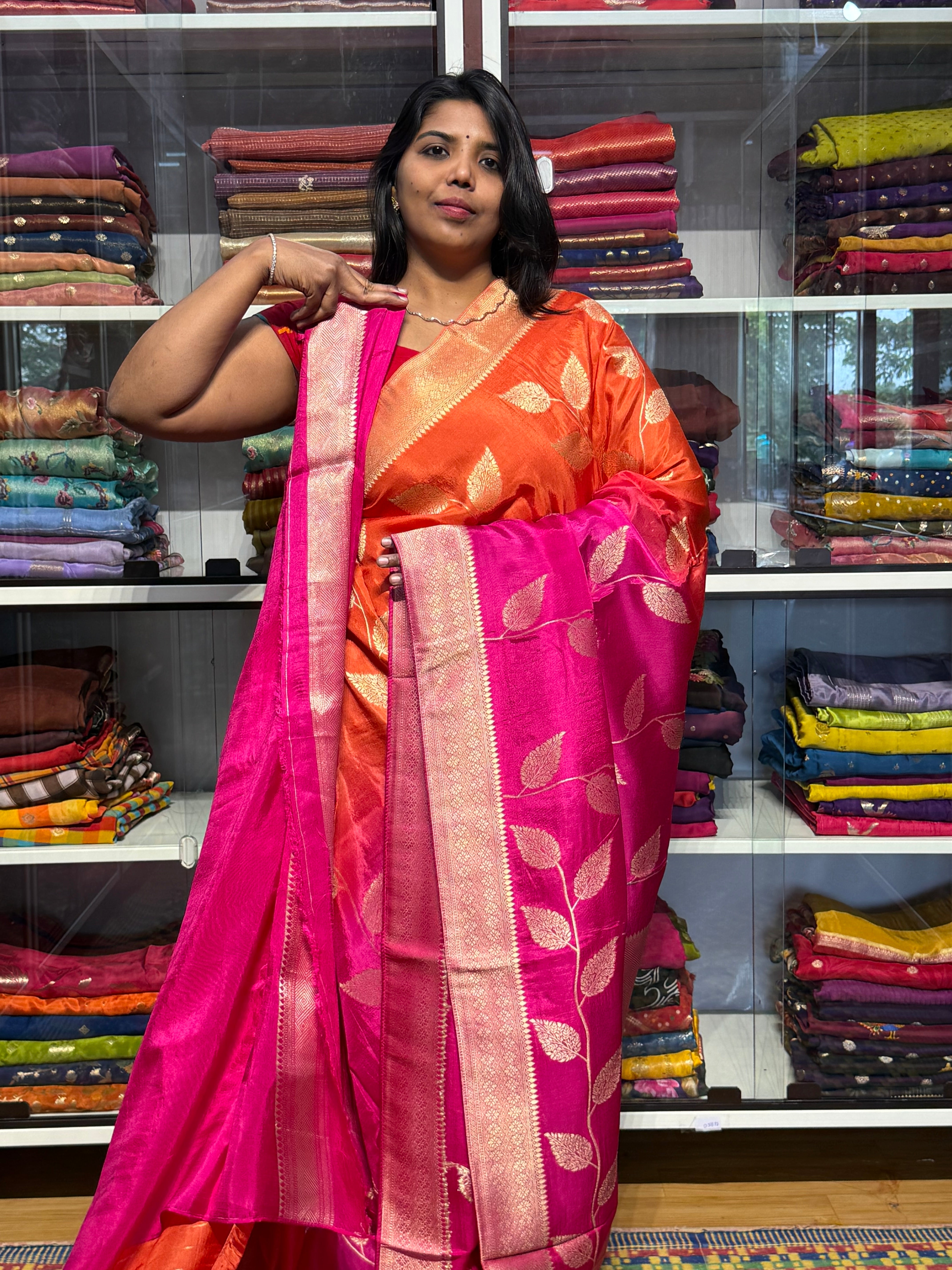 DUAL SHADED MUNGA SILK SAREE WITH CREEPER CONCEPT
