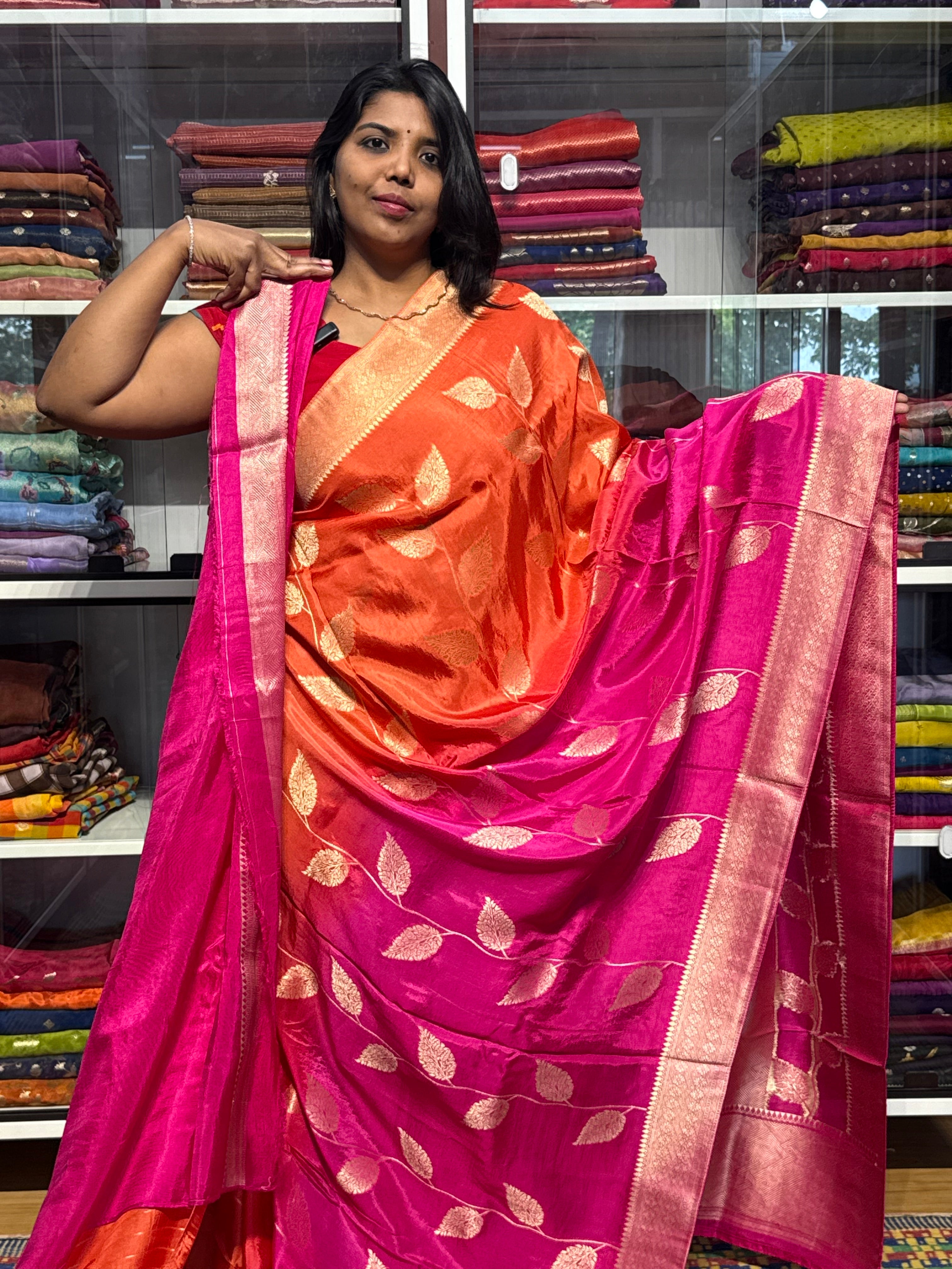 DUAL SHADED MUNGA SILK SAREE WITH CREEPER CONCEPT