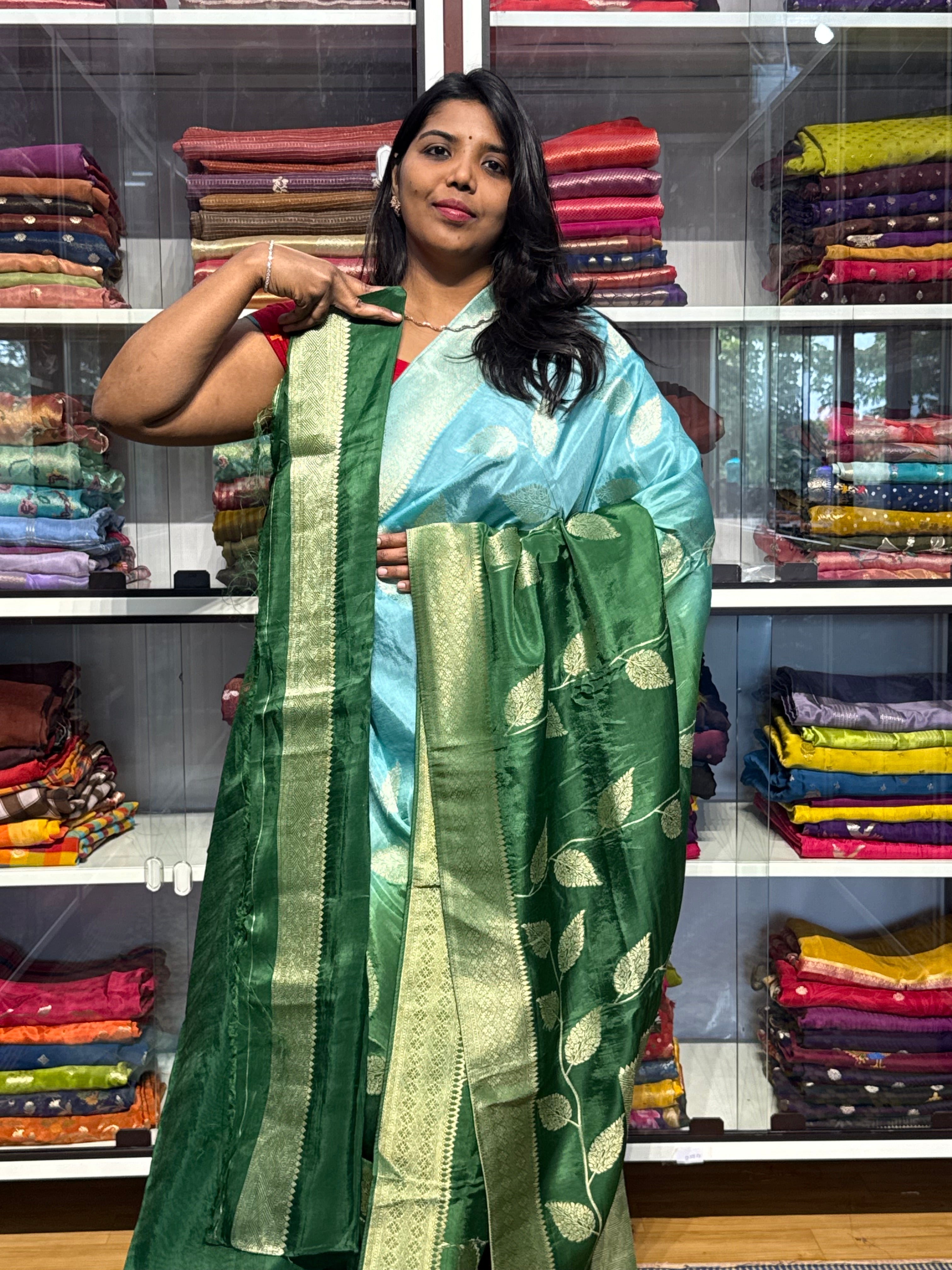 DUAL SHADED MUNGA SILK SAREE WITH CREEPER CONCEPT