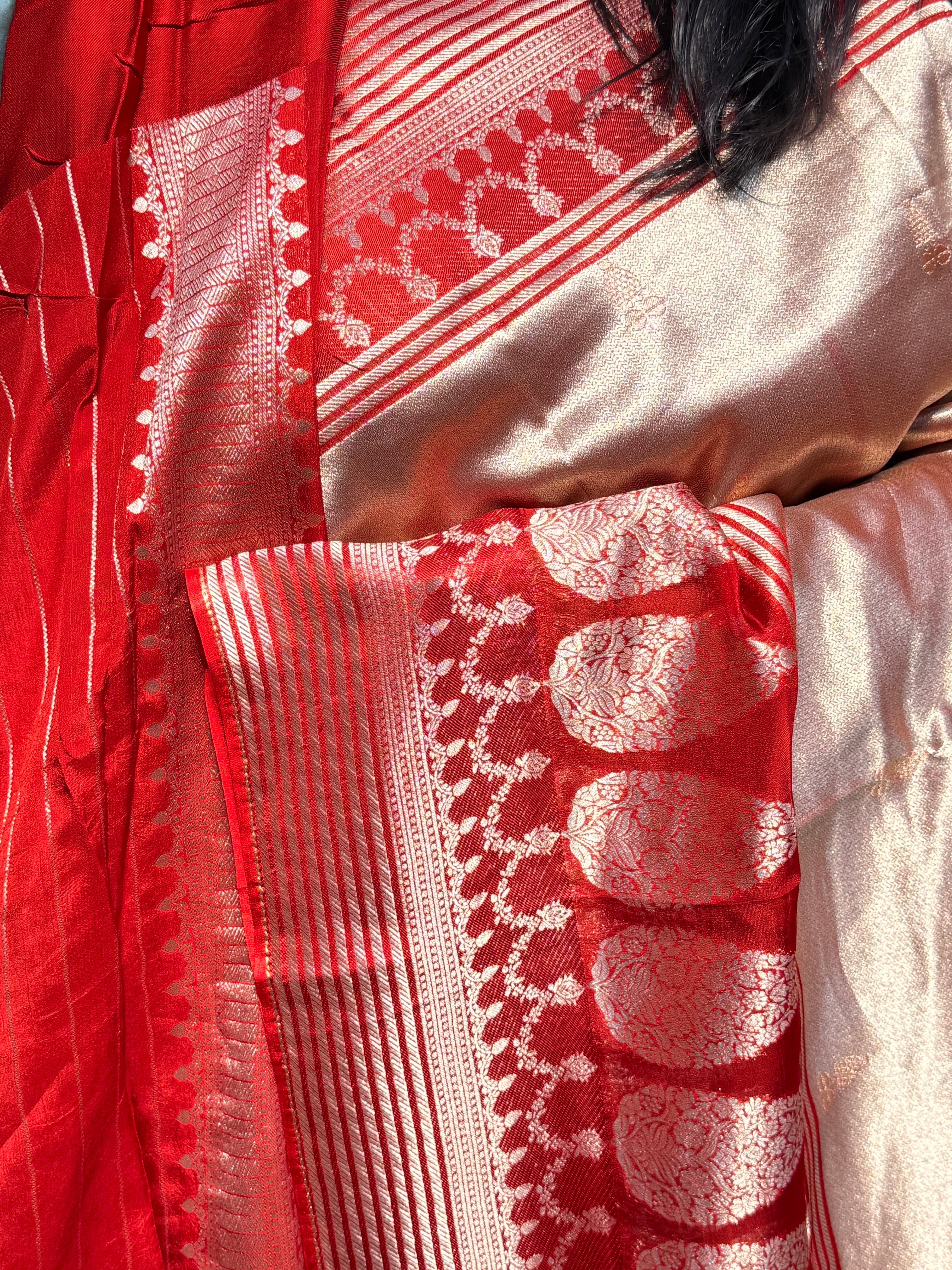 PREMIUM TISSUE WEAVING SAREE WITH BIG BORDER
