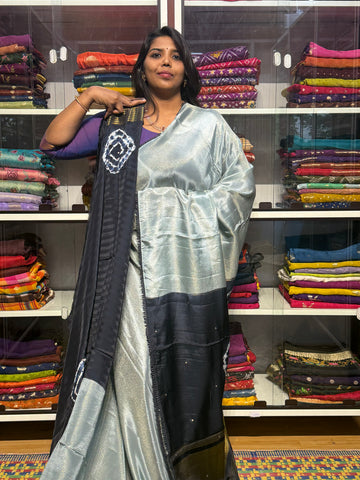 PURE TISSUE CREPE WITH CONTRAST SHIBORI MIRROR WORK PALLU