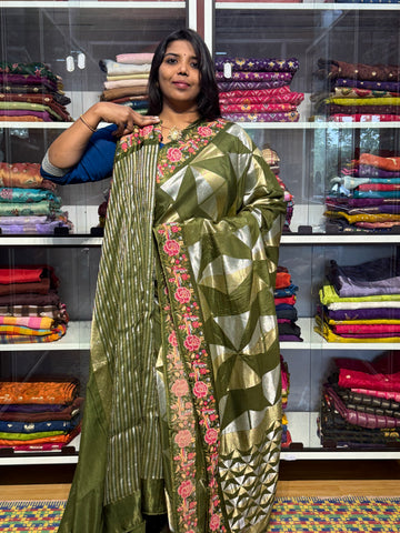 PETIT POINT EMBROIDERY BORDER ON MUNGA CREPE TISSUE WEAVING SAREE: MEHENDI GREEN