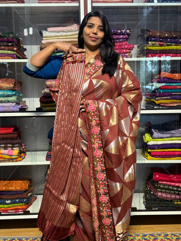PETIT POINT EMBROIDERY BORDER ON MUNGA CREPE TISSUE WEAVING SAREE: COFFEE BROWN