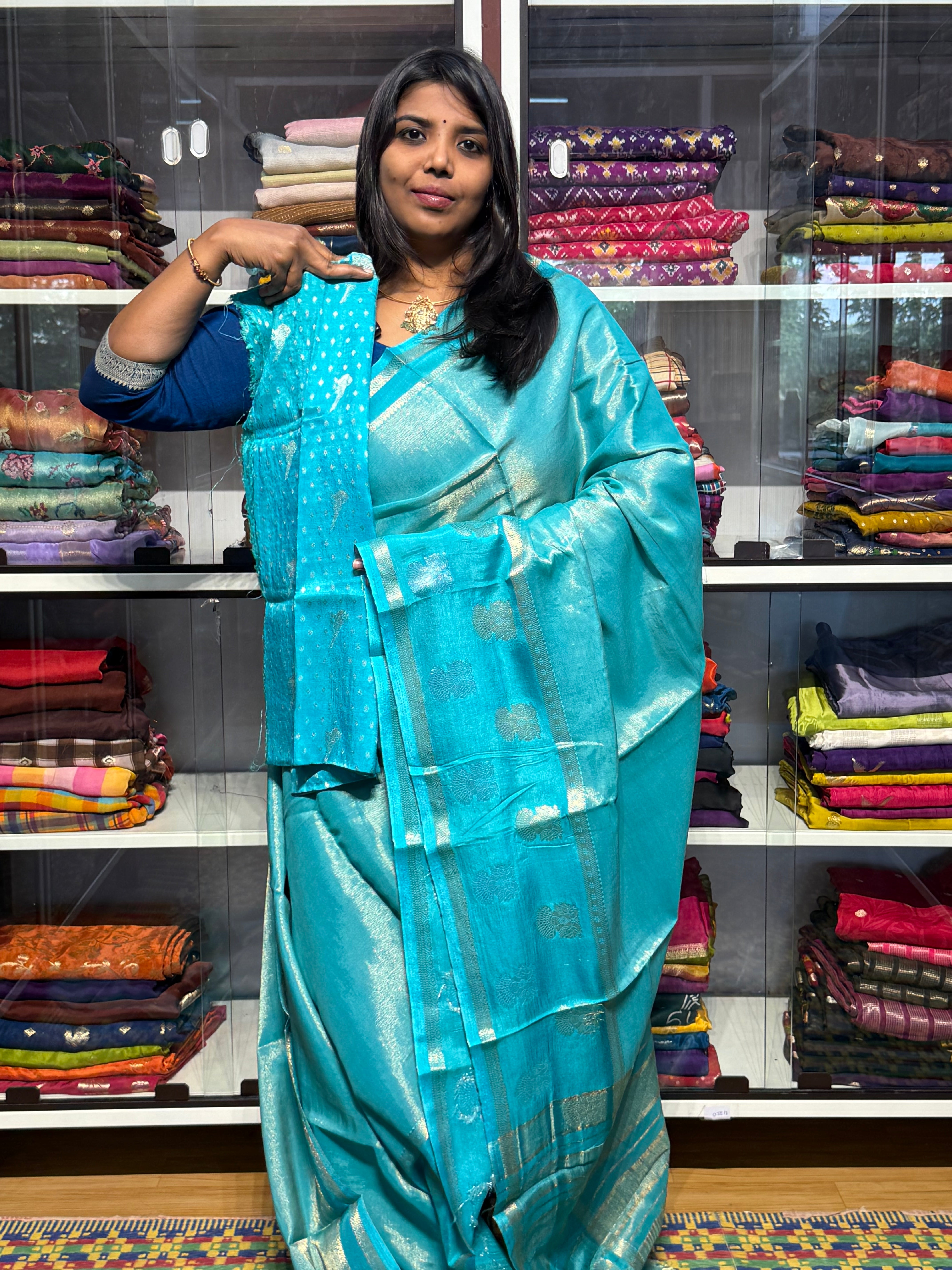TISSUE SILK WITH GAP BORDER