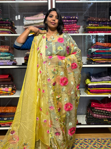 GLASS TISSUE ORGANZA WITH EMBROIDERY, KHARDANA AND SCALLOP