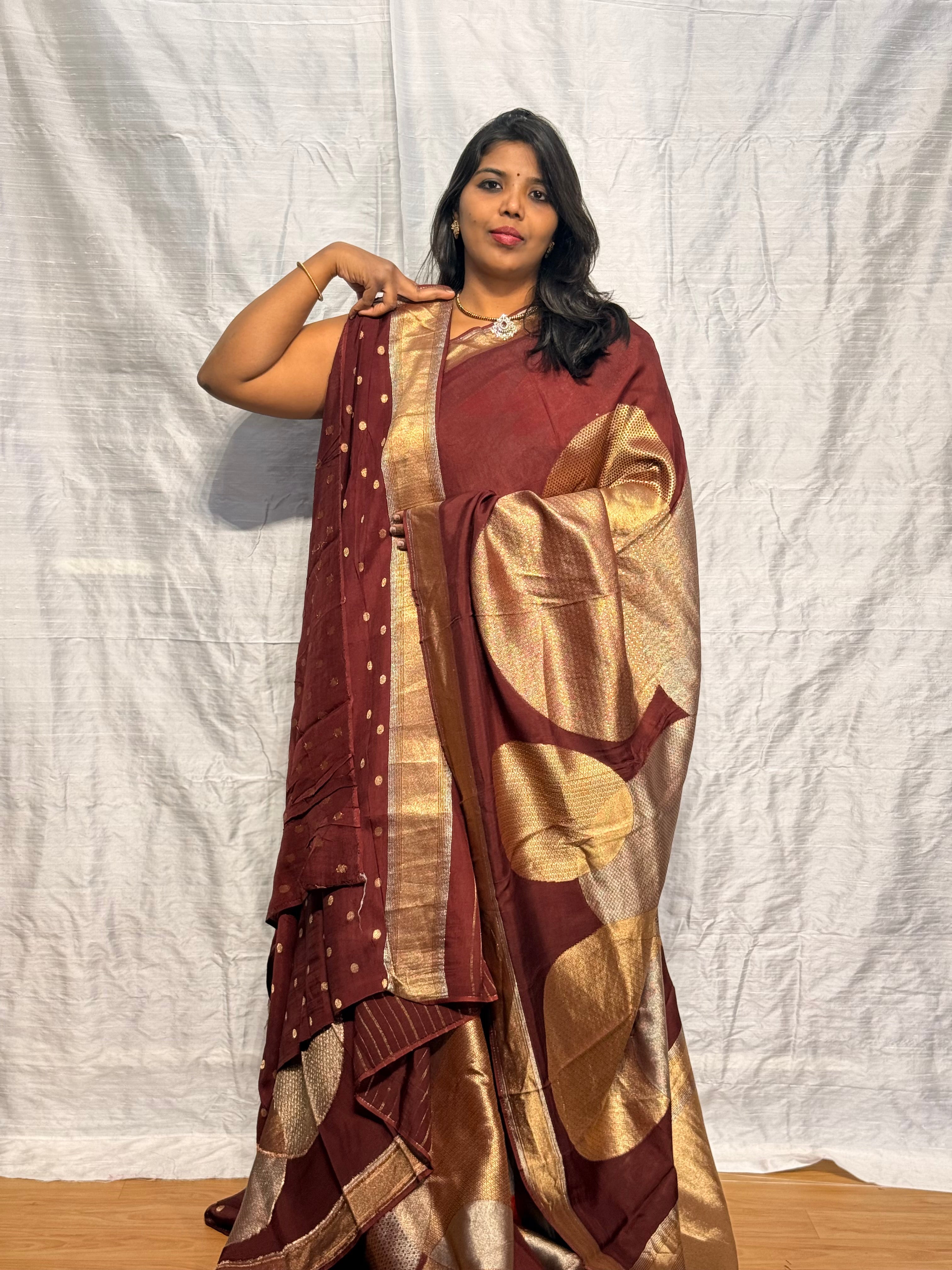 CHAMUNDI SILK WITH BIG BALL DESIGN: BROWN