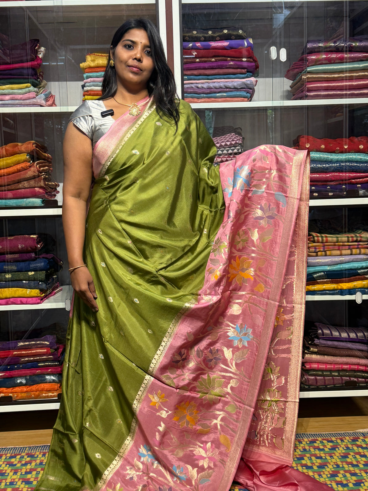 BANARAS MANGO SILK WITH BIG FLORAL MEENAKARI BORDER