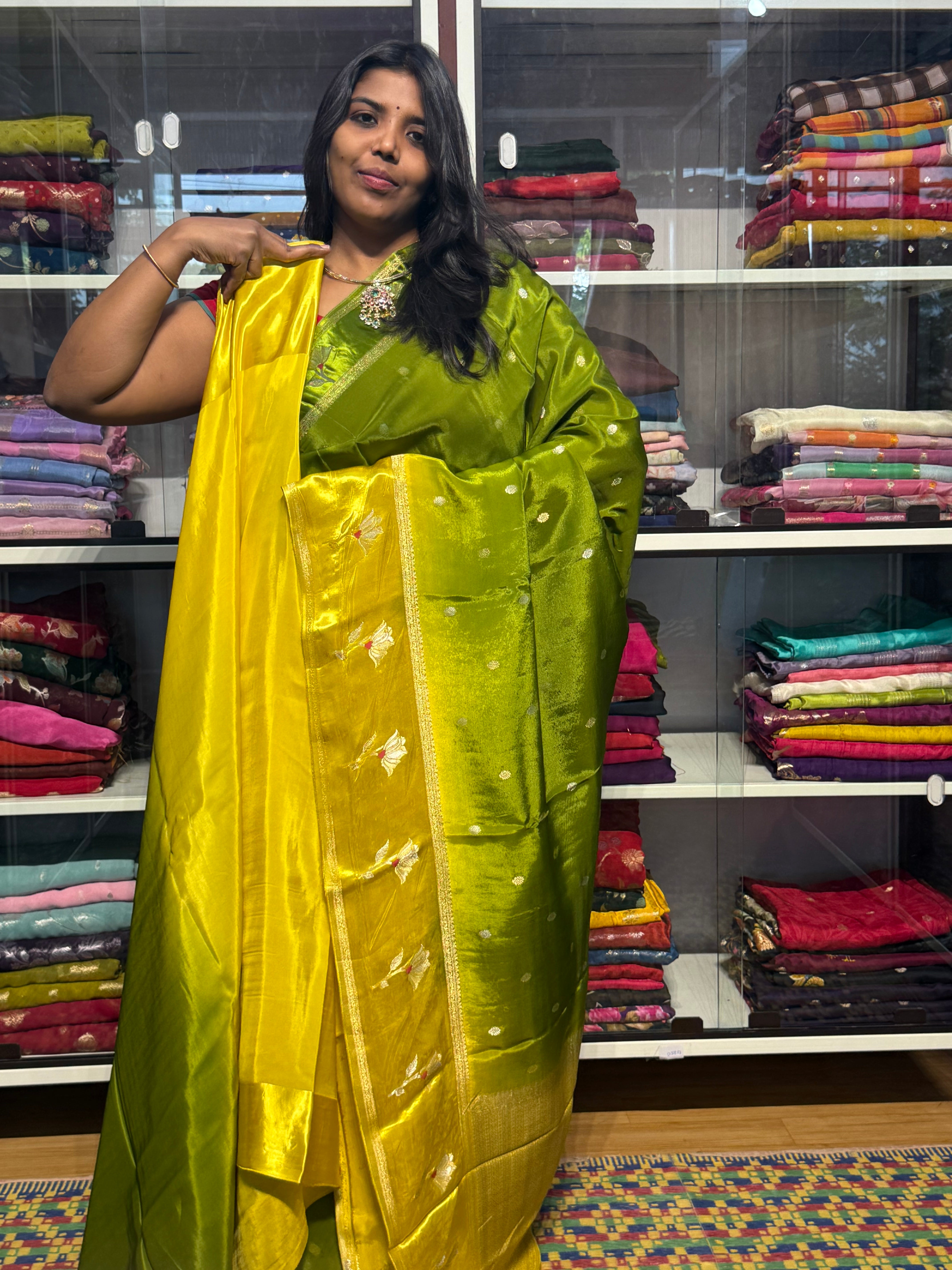 DUAL SHADED SAREE ON HO CREPE SILK SAREE: GREEEN AND YELLOW