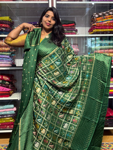 IKKAT NARIKUNJ WEAVING ON MUNGA CREPE: GREEN