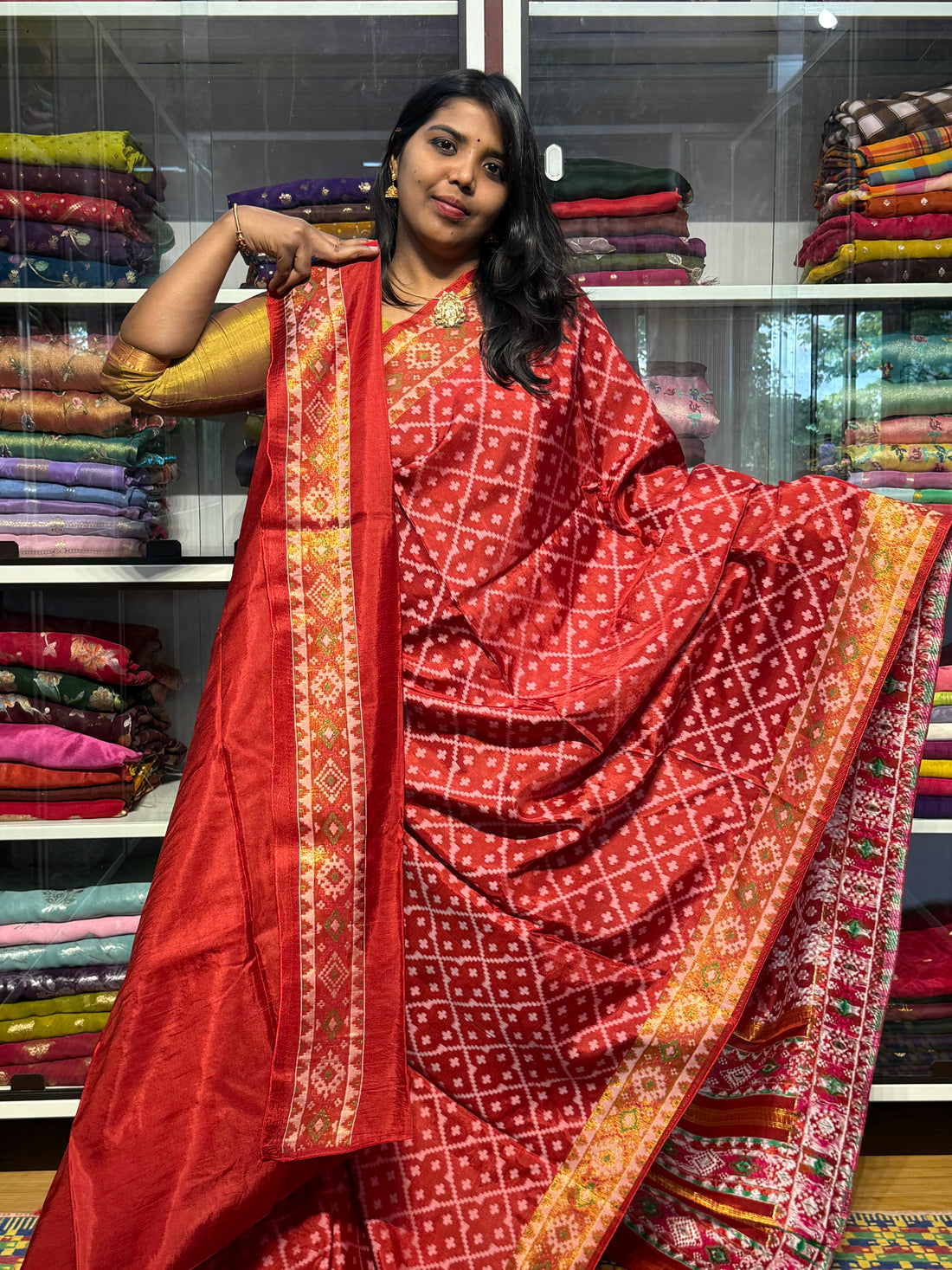 IKKAT WEAVING SAREE WITH TISSUE BORDER: RED