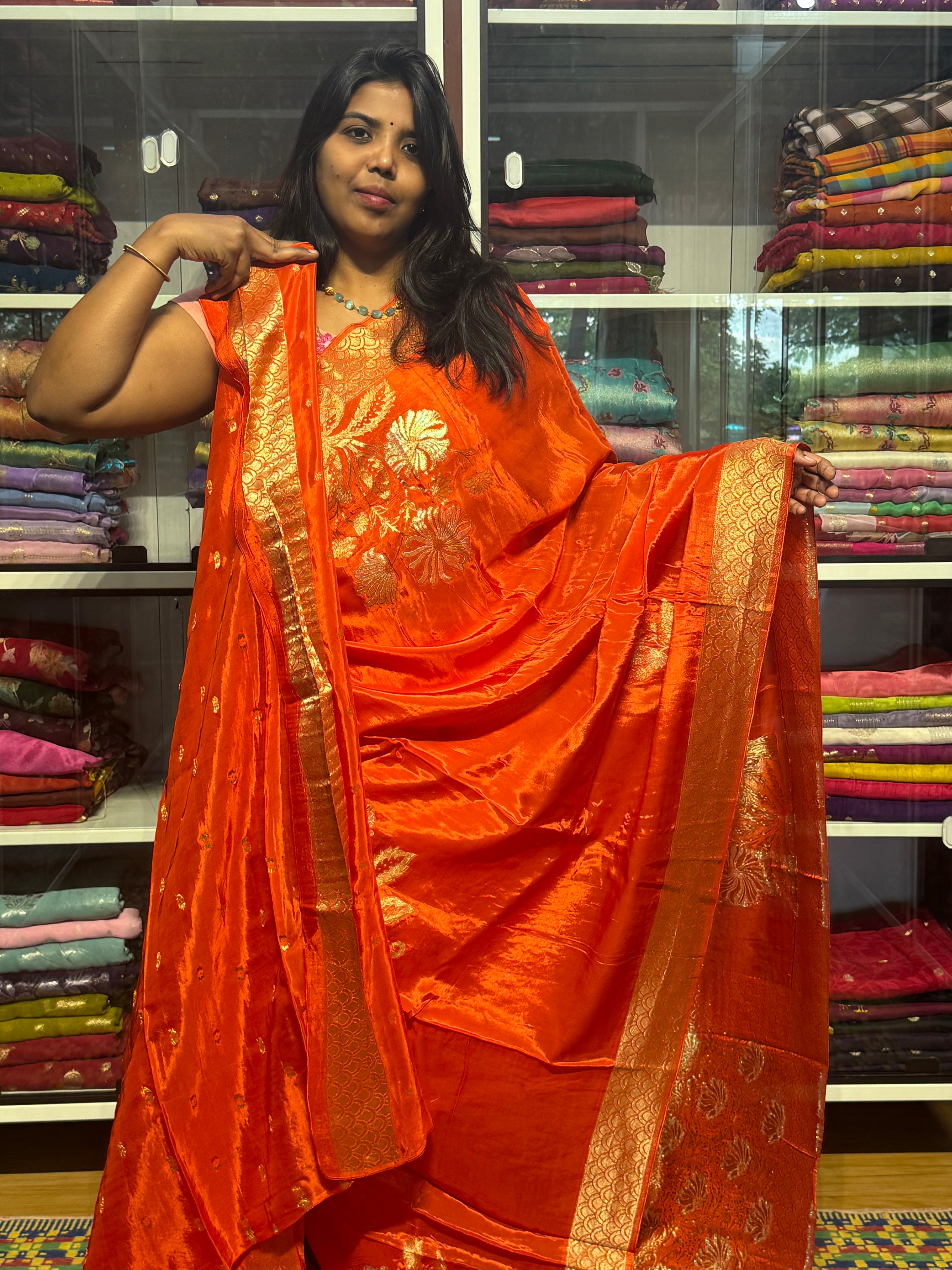BANARAS CHINON SAILK SAREE WITH BIG FLORAL MOTIFS : ORANGE