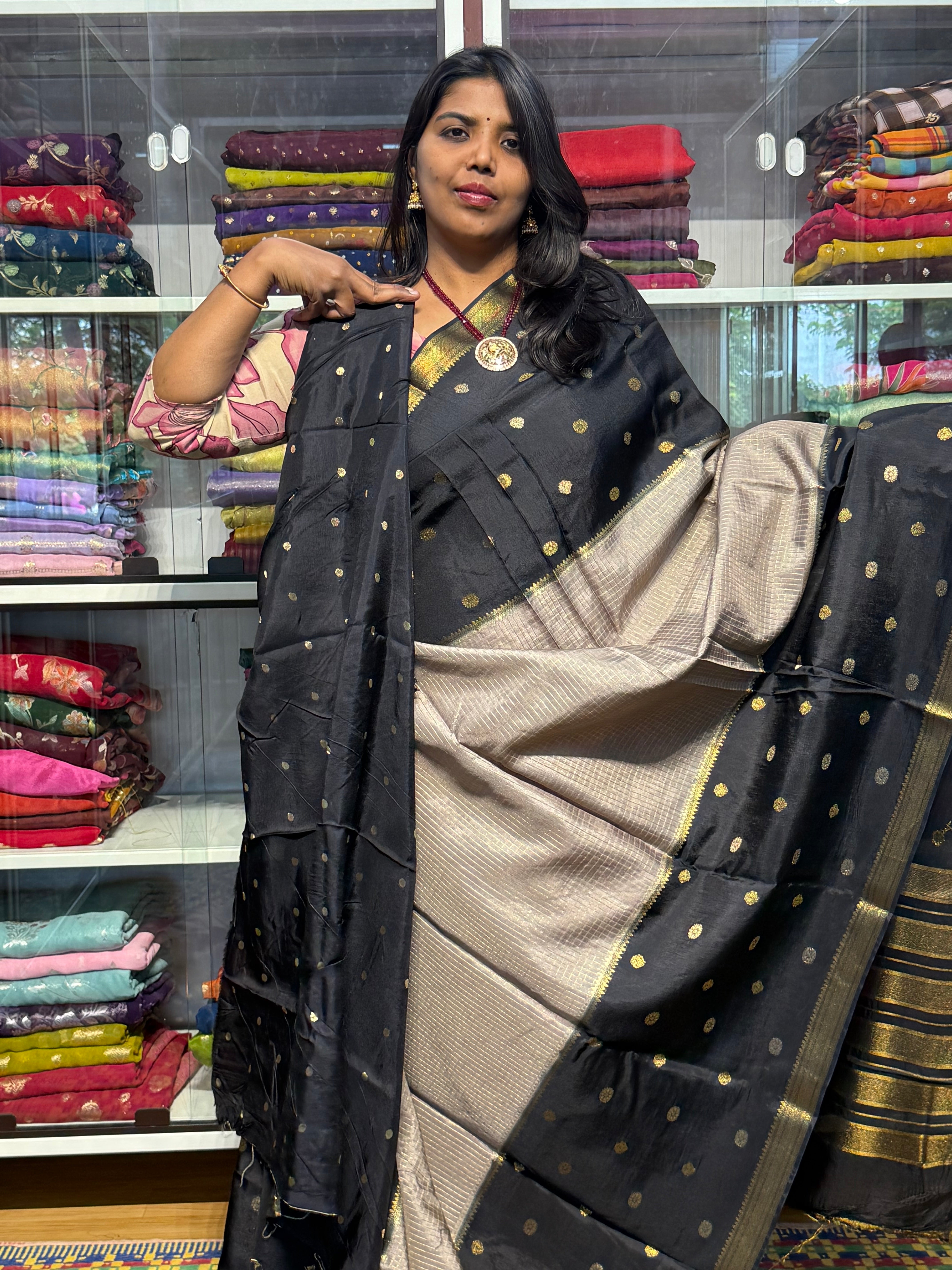 RUSSIAN SILK SAREE WITH CHECK PATTERN : BEIGE AND BALCK