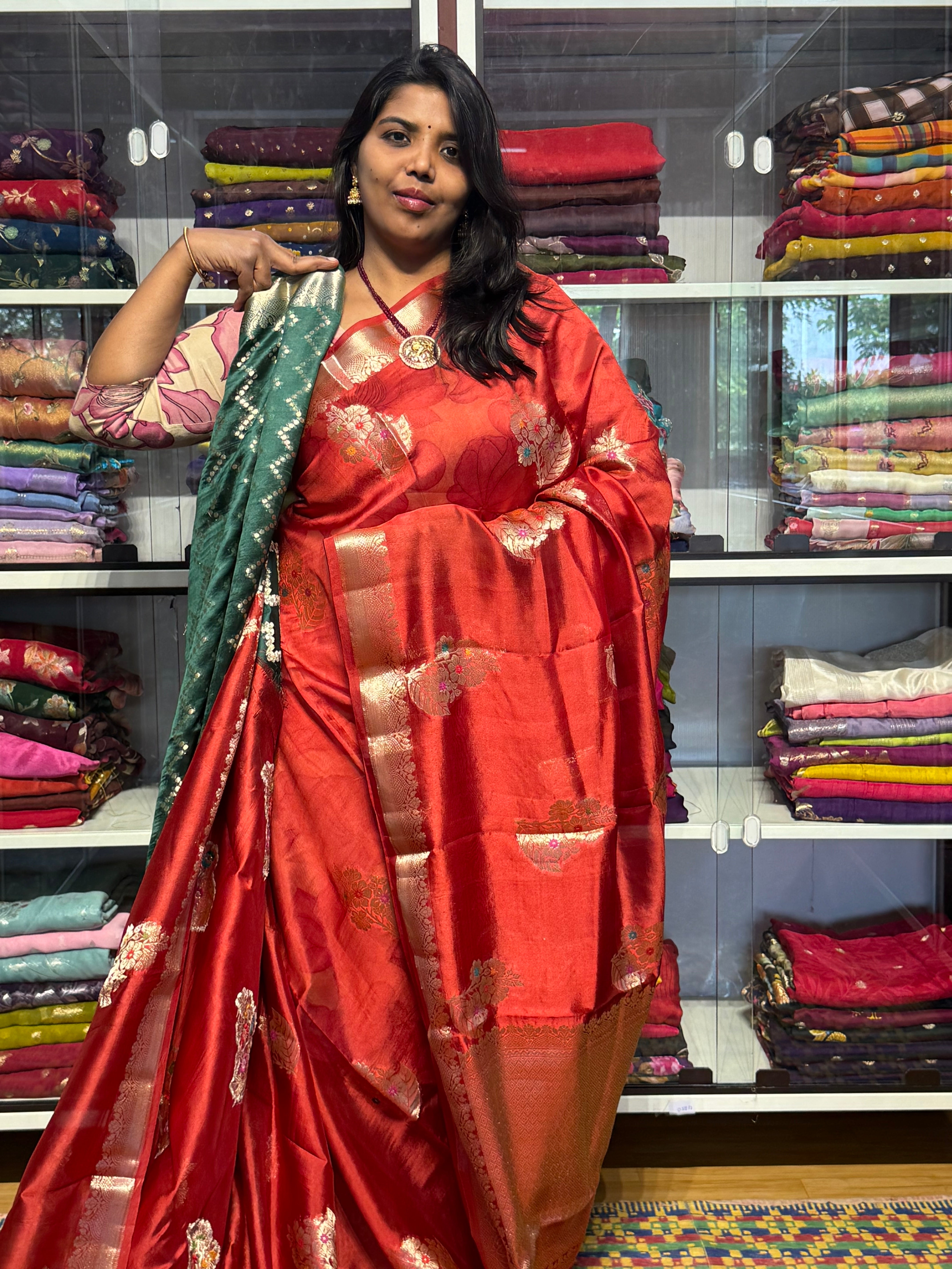 PURE BANARAS GREEN MANGO SILK : RED AND GREEN