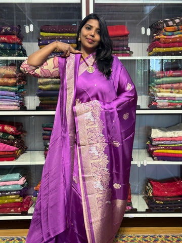 PURE BANARAS MASHRU SATIN WITH VANAVIHAR BORDER: LILAC