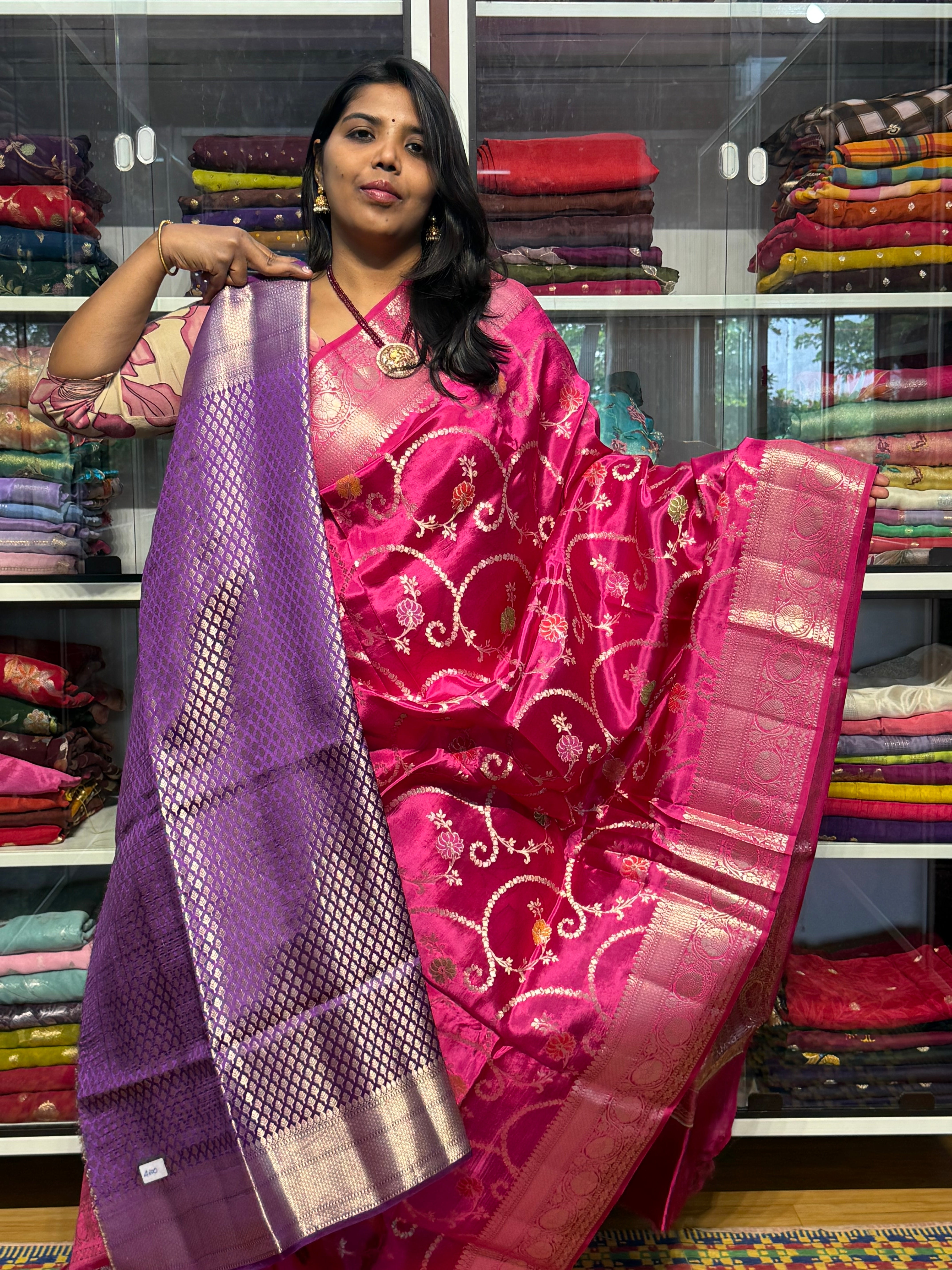 BANARAS GREEN MANGO SILK WITH JAAL PATTERN: PINK