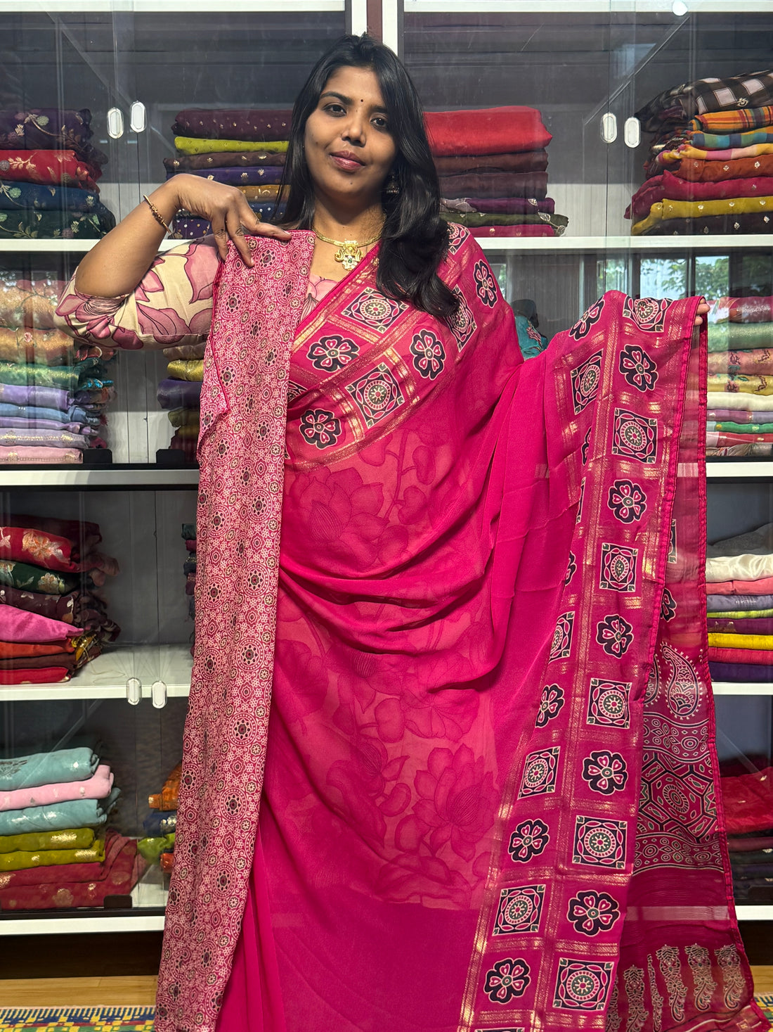GEORGETTE SAREE WITH FOIL PRINT BORDER: PINK