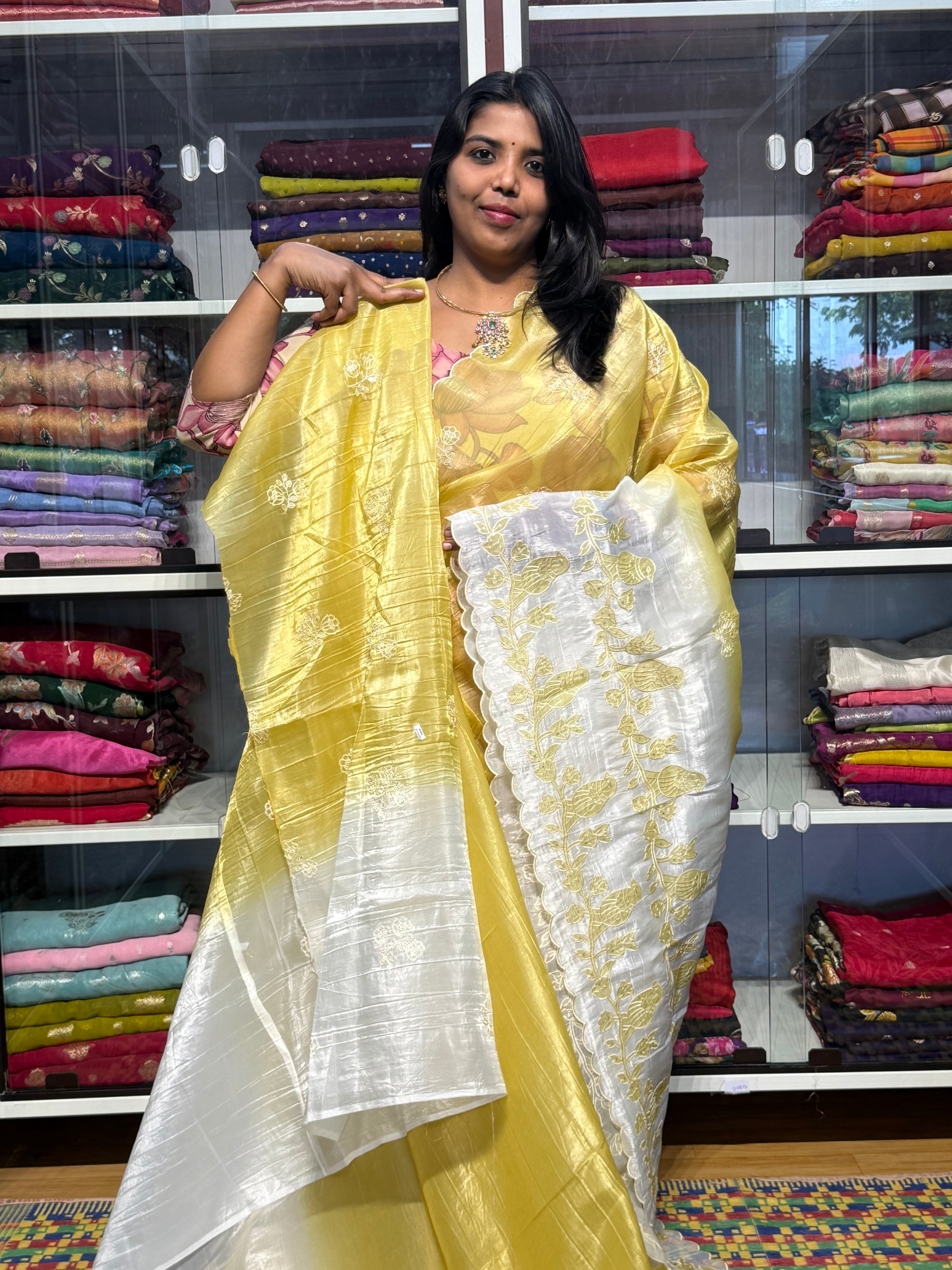 GUCCHI CRUSH WITH APPLIQUE AND SHADED CONCEPT: YELLOW AND WHITE