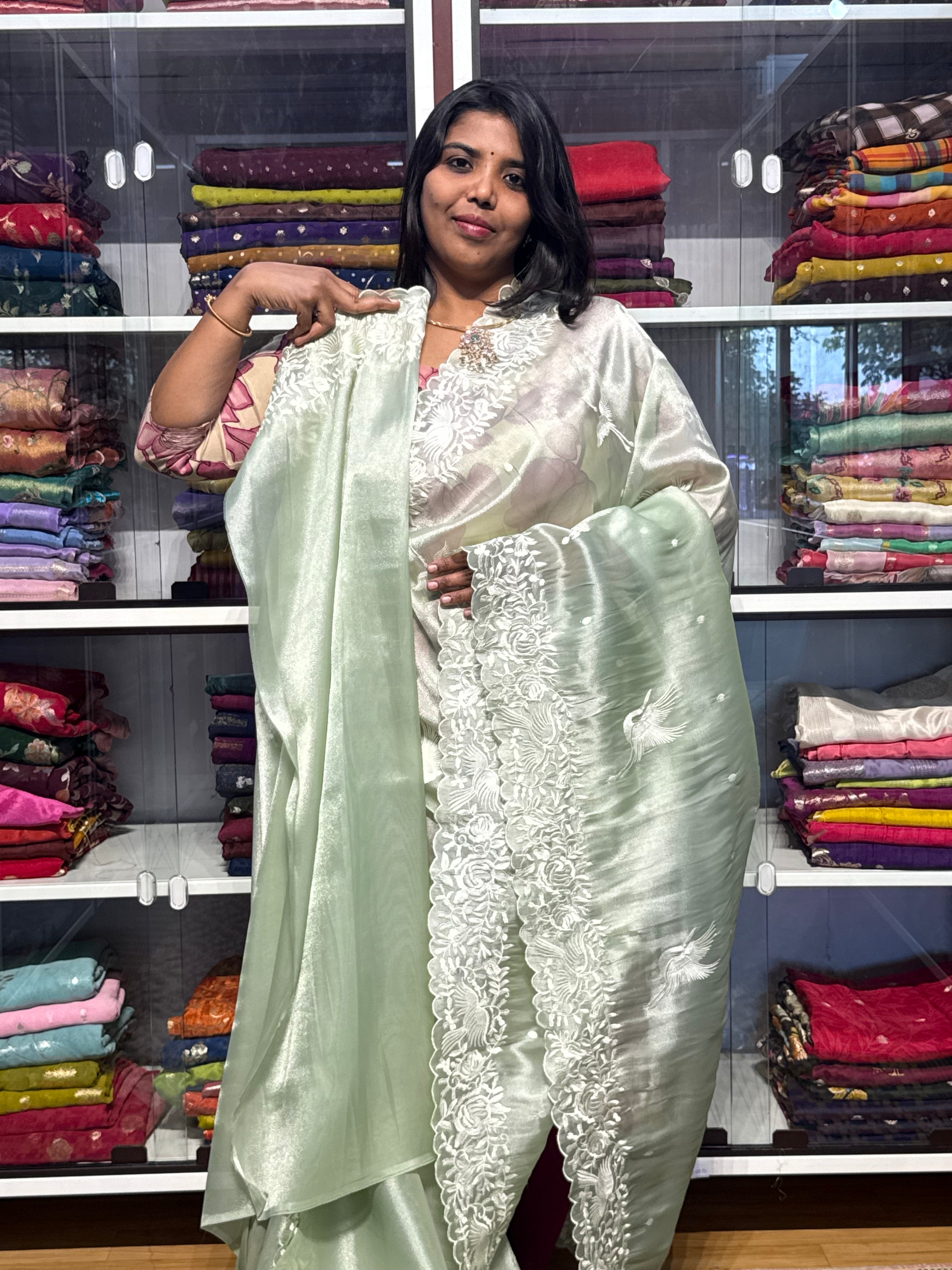 1 GM TISSUE SILK WITH SWANS EMBROIDERY: PISTA