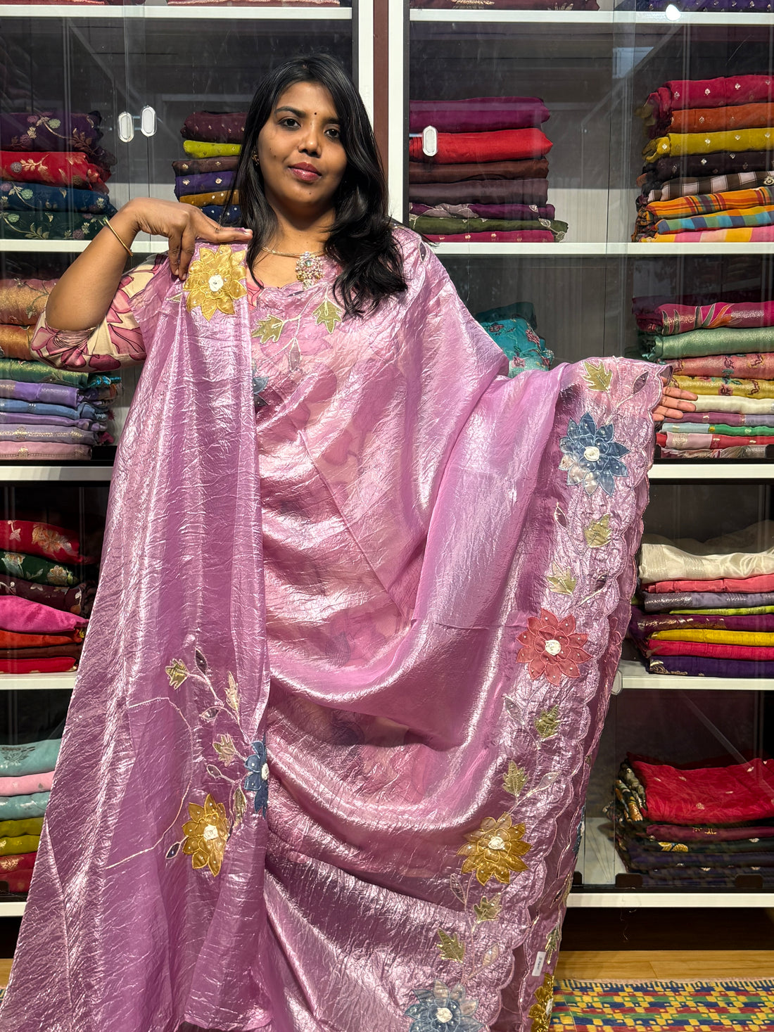 GUCCHI CRUSH SAREE WITH APPLIQUE AND SCALLOP: LILAC