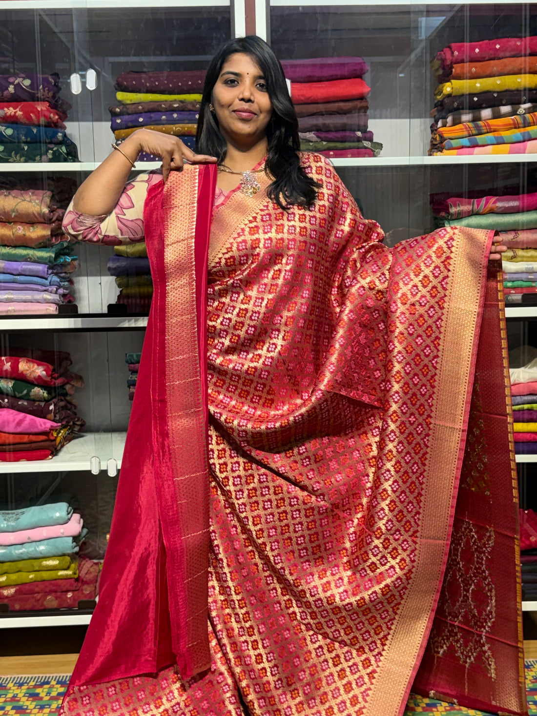 BANARAS CHINON SILK SAREE WITH JAAL AND BANDINI WEAVING: PINK