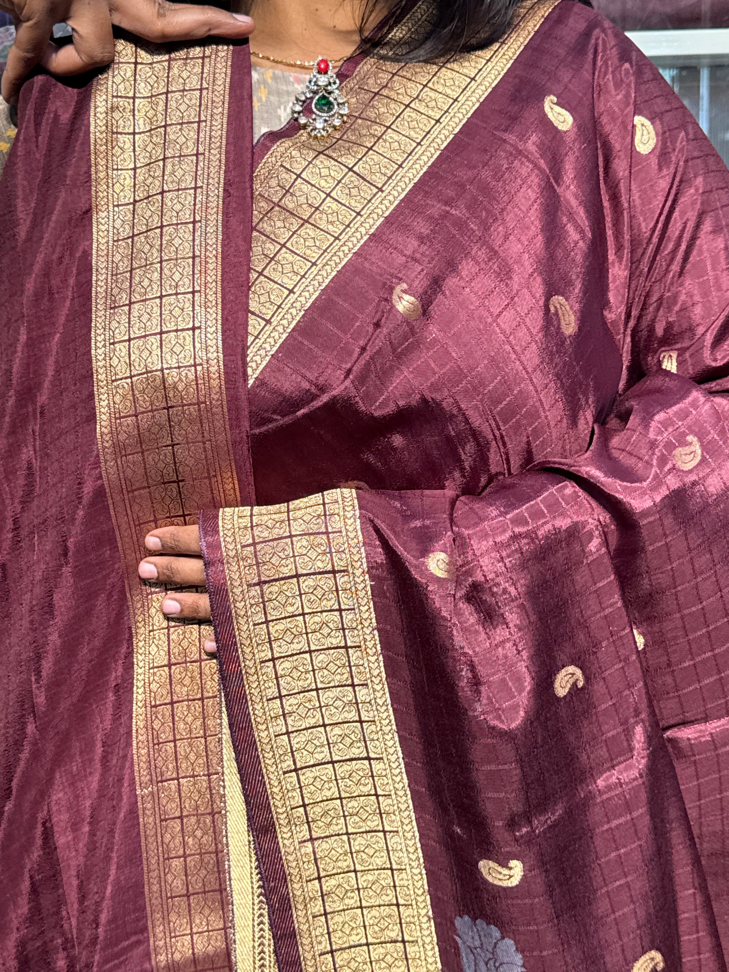 PURE MUNGA CREPE SILK WITH JAMDANI WEAVING PALLU AND SELF WEAVING CHECKS: BROWN