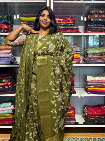 APPLIQUE WORK SAREE WITH KANCHI BORDER: OLIVE GREEN