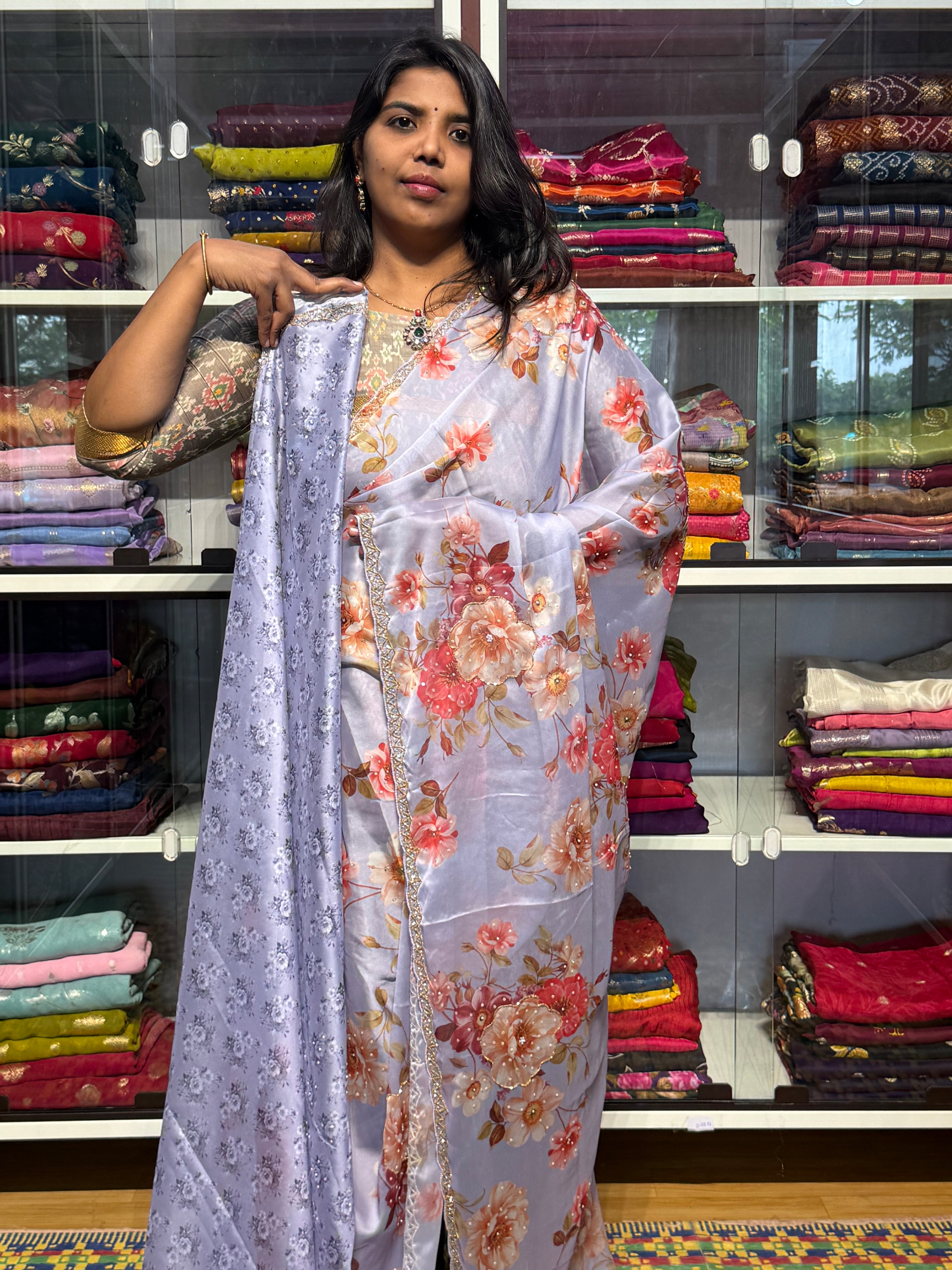 RANGOLI CREPE WITH KHARDANA HANDWORK SCALLOP BORDER: PASTEL LAVENDER