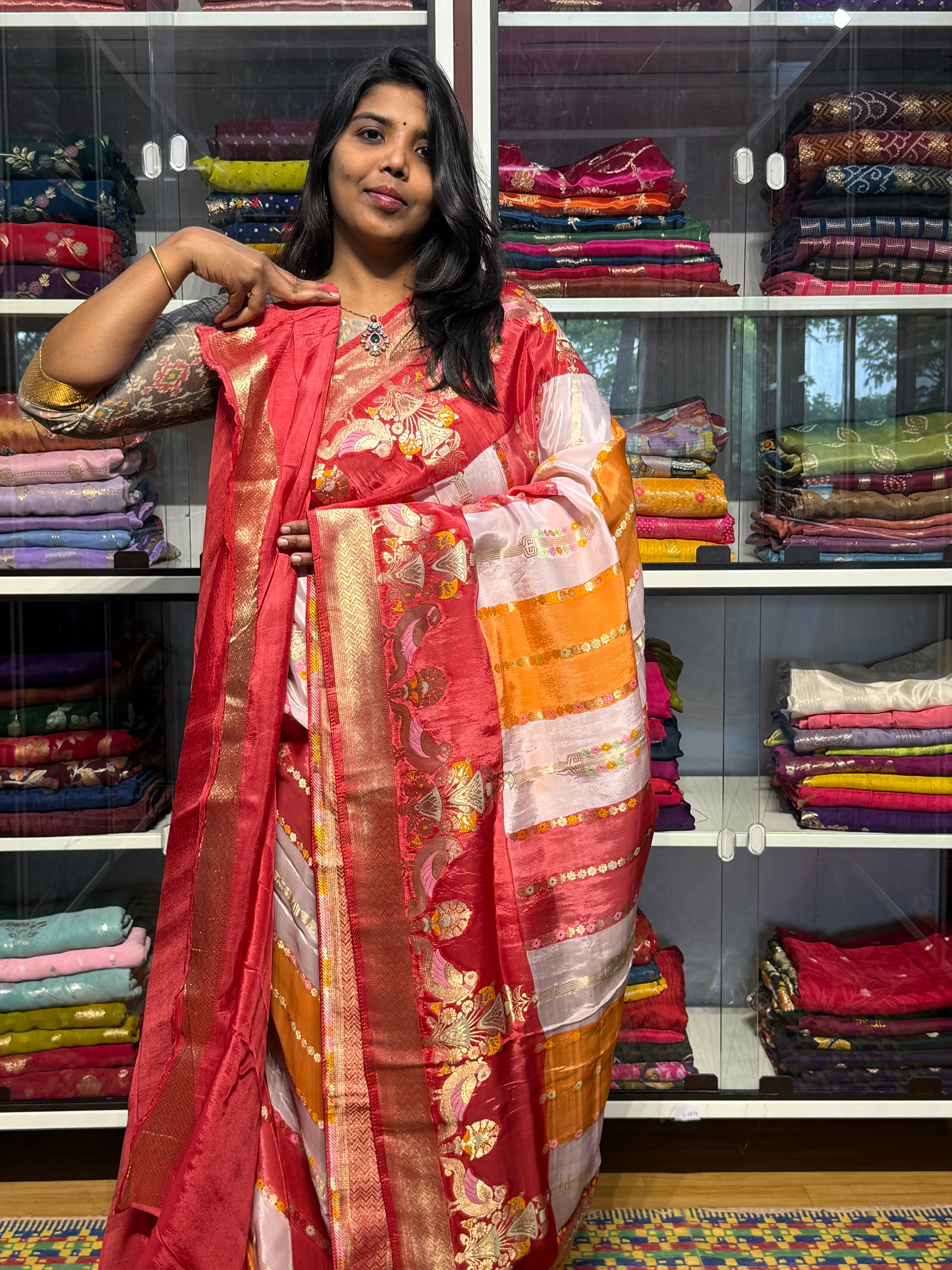PREMIUM RANKAT PATTERN SAREE WITH MEENAKARI: RED
