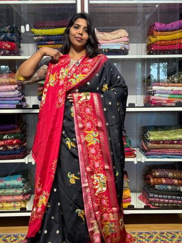 RUSSIAN CREPE SILK WITH TANJORE DIGITAL PRINT: BLACK