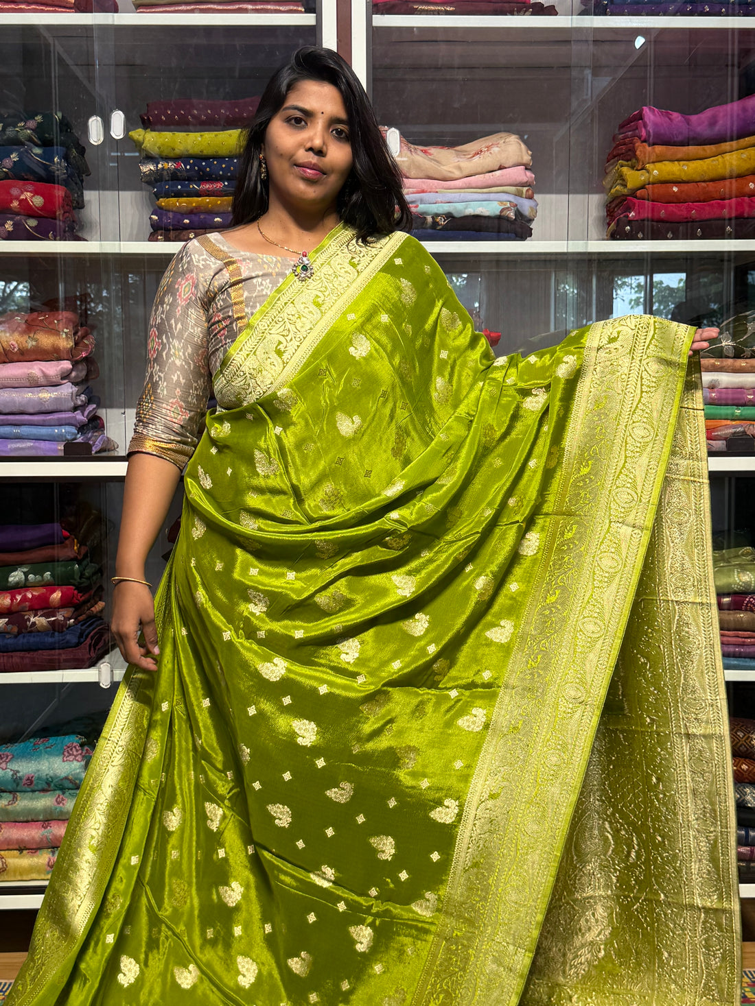 BANARAS CHINON SILK SAREE: GREEN