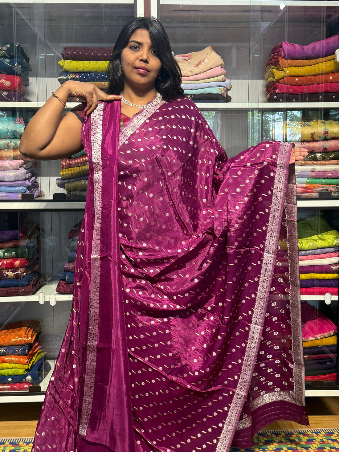 BANARAS CHINON SILK SAREE WITH SMALL BORDER: WINE