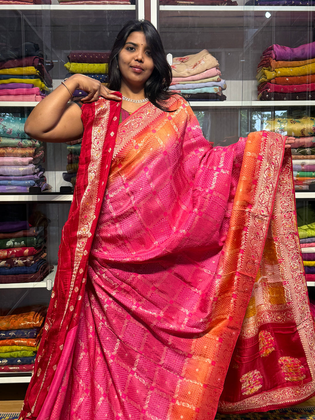 BANDINI WEAVING SHADED CONCEPT: PINK AND ORANGE